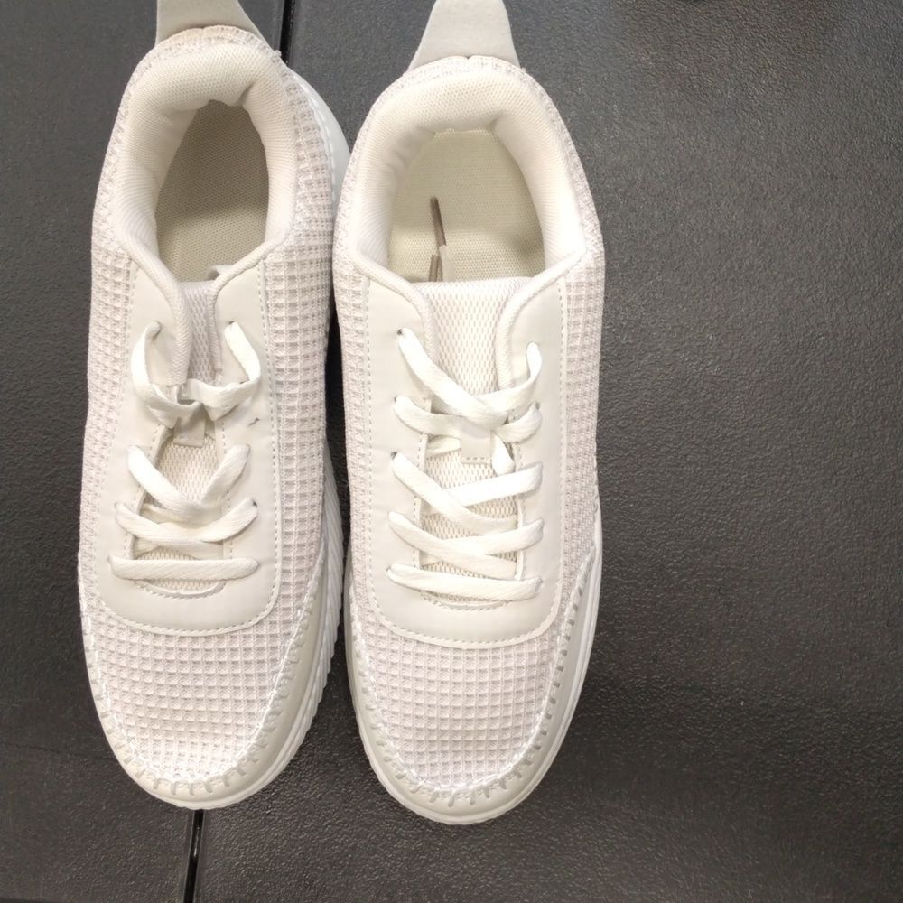 White Walking Sneaker